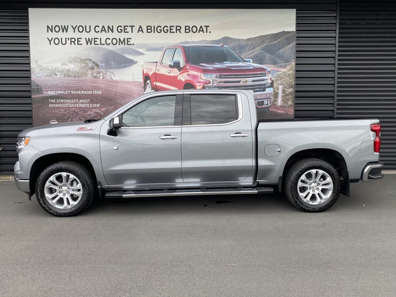 2025 Chevrolet Silverado 1500 LTZ Premium image 4