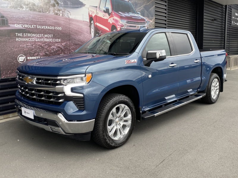 2025 Chevrolet Silverado 1500 - LTZ Premium Tech image 3