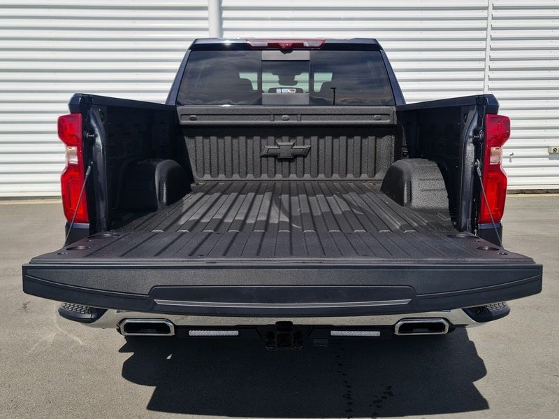2025 Chevrolet Silverado 1500 LTZ Premium Tech... image 5