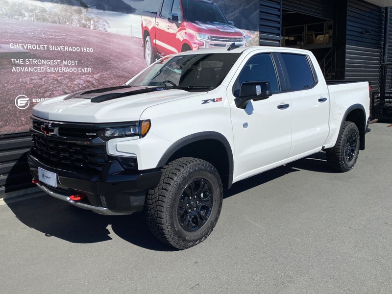2025 Chevrolet Silverado 1500 ZR2 6.2l V8 Auto 4WD image 3
