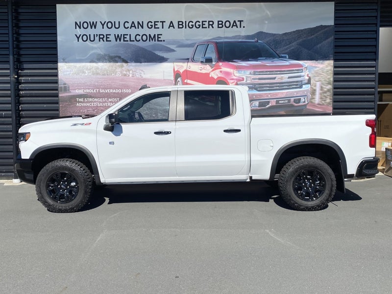 2025 Chevrolet Silverado 1500 ZR2 6.2l V8 Auto 4WD image 4