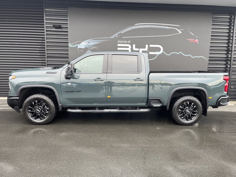 2025 Chevrolet Silverado 2500 HD image 4