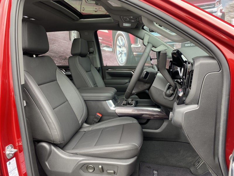 2025 Chevrolet Silverado 2500 HD LTZ Premium image 4