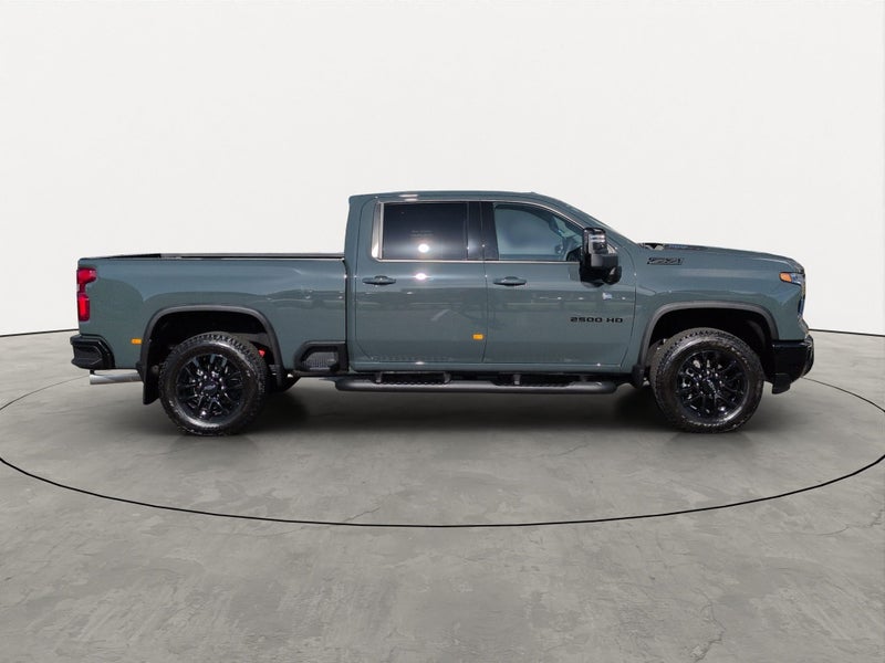 2025 Chevrolet Silverado 4x4 2500 HD LTZ Premium image 3