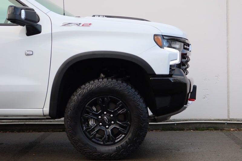 2025 Chevrolet Silverado GMSV Silverado 1500 ZR2 image 3