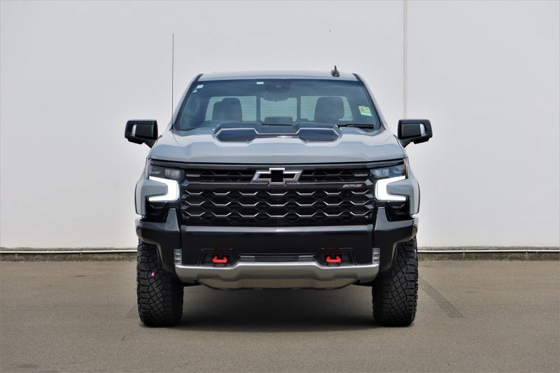 2025 Chevrolet Silverado GMSV Silverado 1500 ZR2 image 3