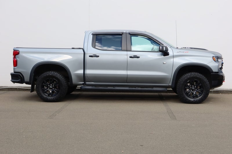 2025 Chevrolet Silverado GMSV Silverado 1500 ZR2 image 2