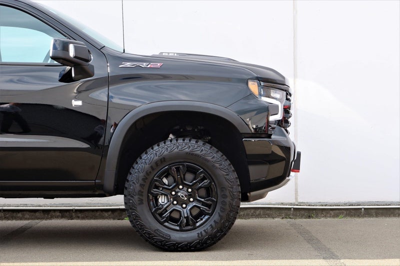 2025 Chevrolet Silverado GMSV Silverado 1500 ZR2 image 2