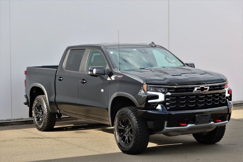 2025 Chevrolet Silverado GMSV Silverado 1500 ZR2 image 4