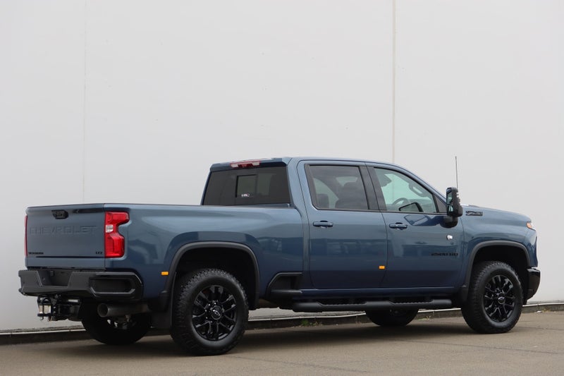 2025 Chevrolet Silverado GMSV Silverado 2500 -... image 3