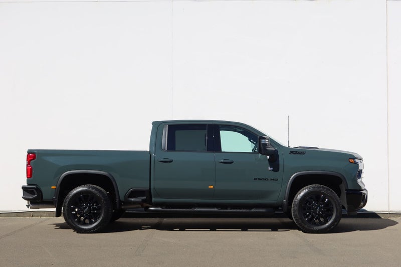2025 Chevrolet Silverado GMSV Silverado 2500 HD... image 2