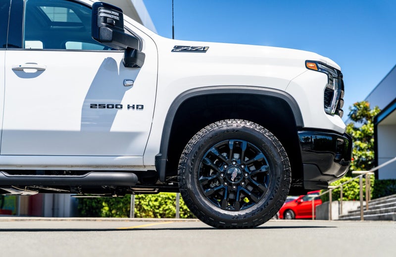 2025 Chevrolet Silverado HD LTZ Premium image 4