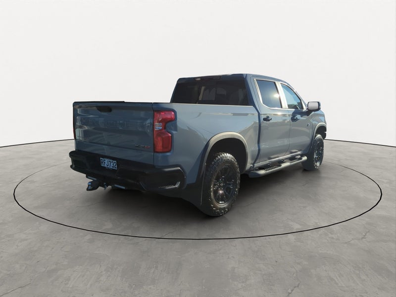 2025 Chevrolet Silverado LD ZR2 image 4