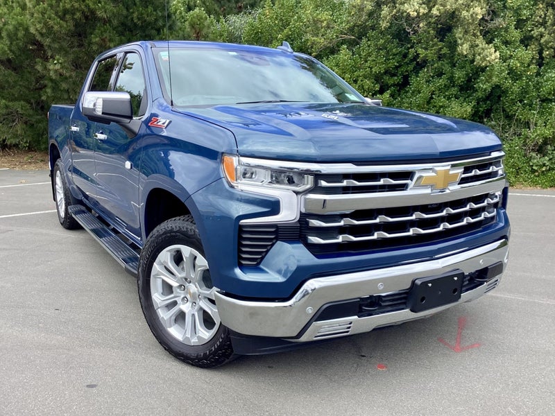 2025 Chevrolet Silverado LTZ image 2