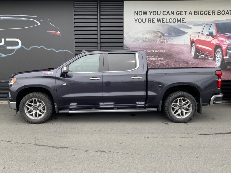 2025 Chevrolet Silverado LTZ Premium Tech Pack image 4