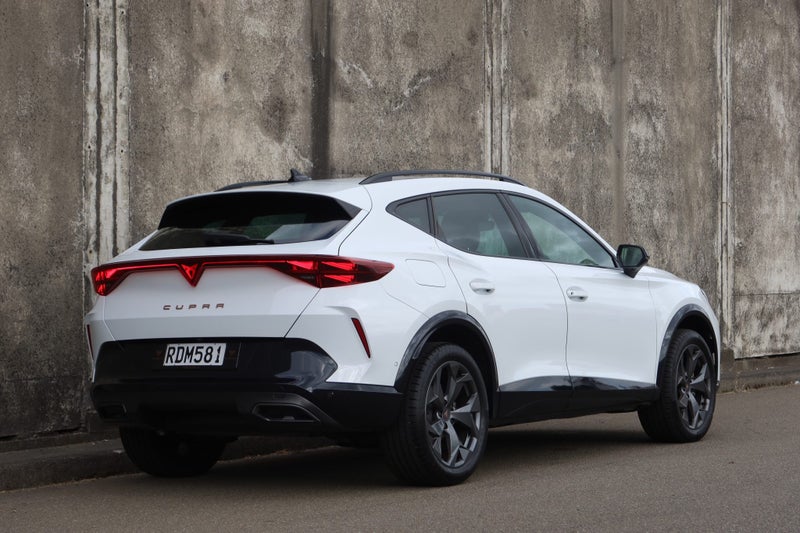 2025 Cupra Formentor V image 3
