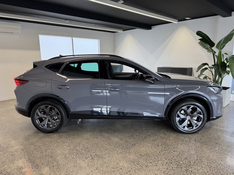 2025 Cupra Formentor V image 2