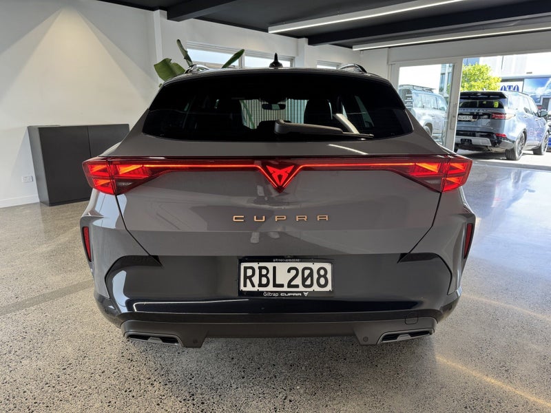 2025 Cupra Formentor V image 4