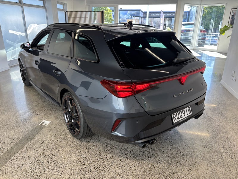 2025 Cupra Leon LEC VZ Sportstourer image 5