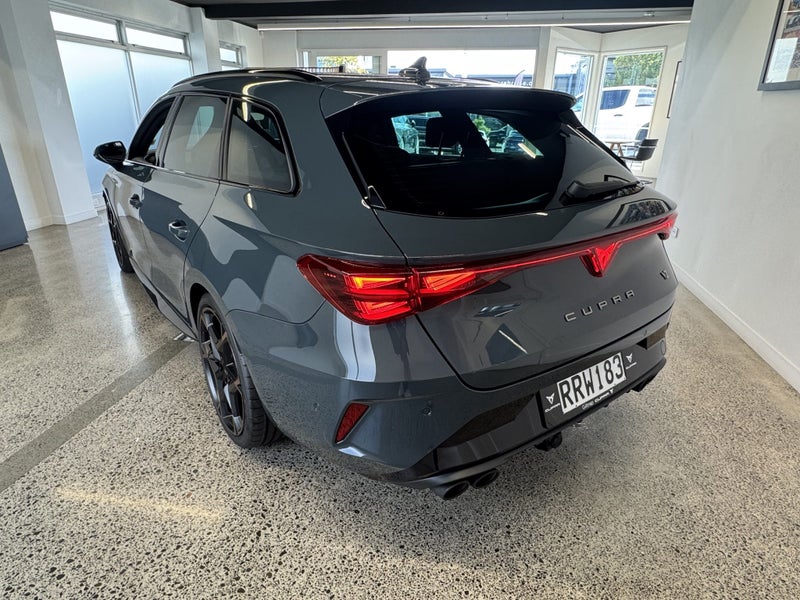 2025 Cupra Leon LEC VZ Sportstourer image 5