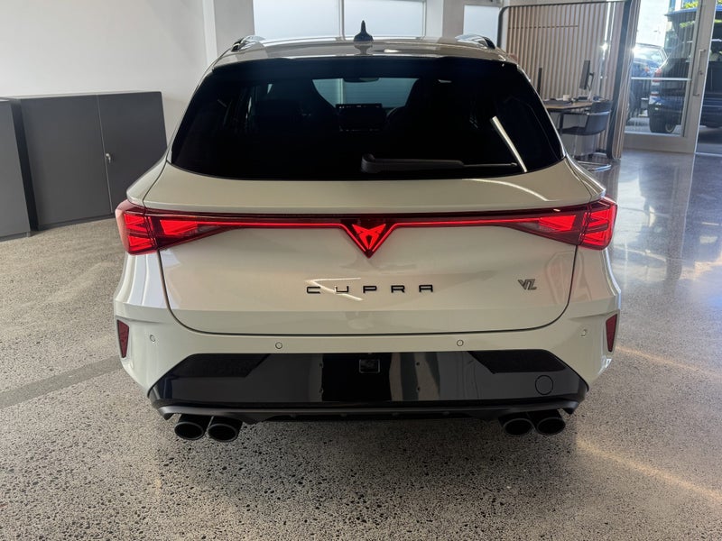 2025 Cupra Leon LEC VZ Sportstourer image 3