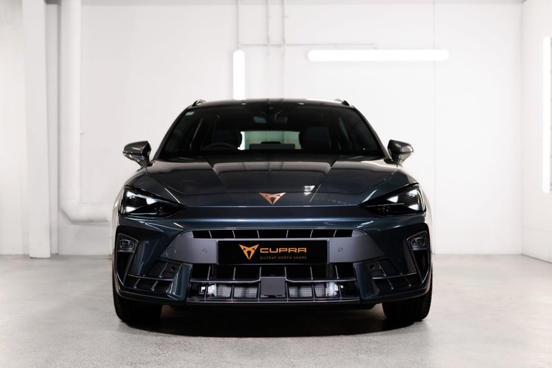 2025 Cupra Leon Sportstourer V image 2