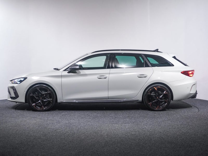 2025 Cupra Leon Sportstourer VZ 245kW AWD image 3