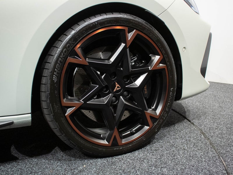 2025 Cupra Leon Sportstourer VZ 245kW AWD image 4