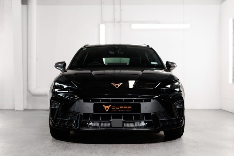 2025 Cupra Leon V Sportstourer image 3