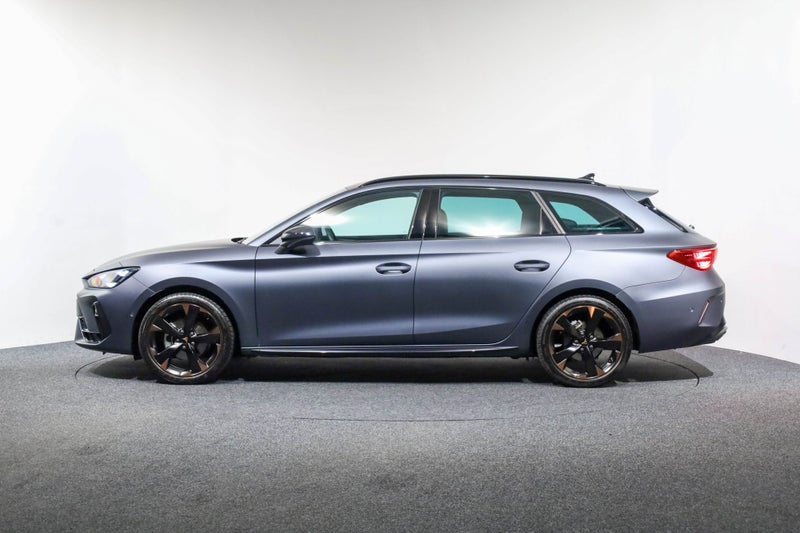 2025 Cupra Leon V Sportstourer MHEV 110kW image 3