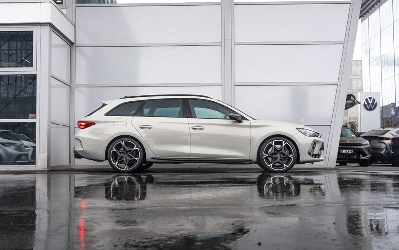 2025 Cupra Leon VZ Sportstourer 2.0 Petrol Turb... image 3