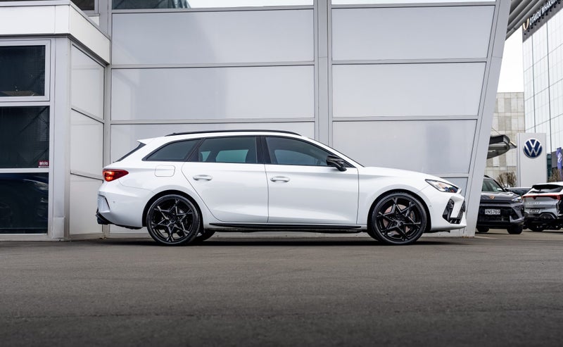 2025 Cupra Leon VZ Sportstourer 2.0 Petrol Turb... image 3