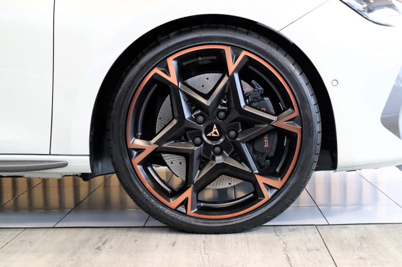 2025 Cupra Leon VZ Sportstourer 2.0L Turbo Petrol image 4