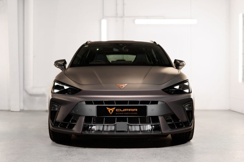 2025 Cupra Leon VZ Sportstourer image 3