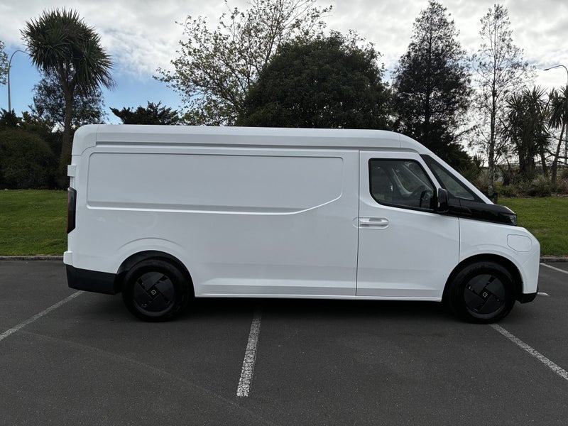 2025 Farizon SuperVAN L2H2 L2H2 83kwh image 3