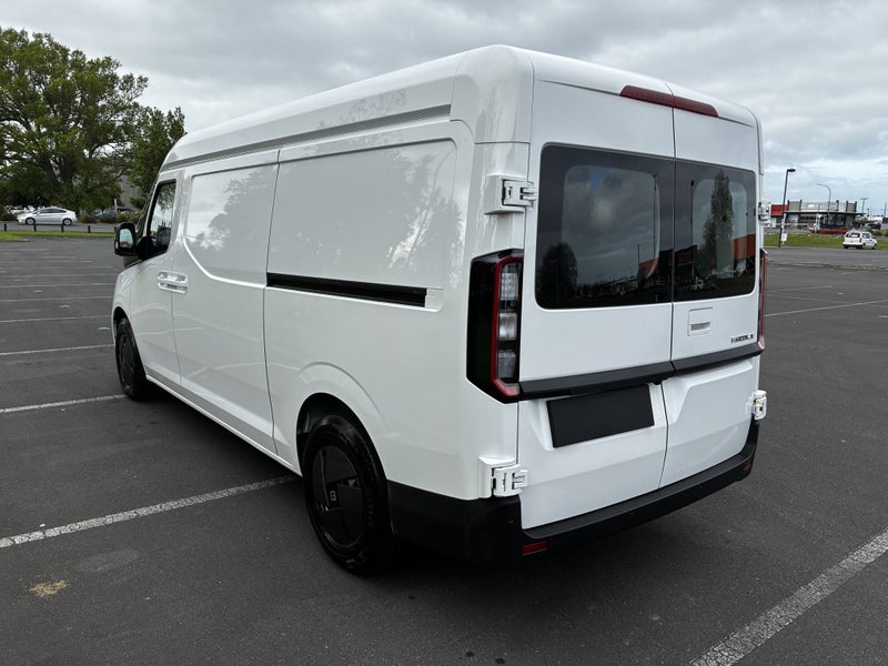 2025 Farizon SuperVAN L2H2 L2H2 83kwh image 4