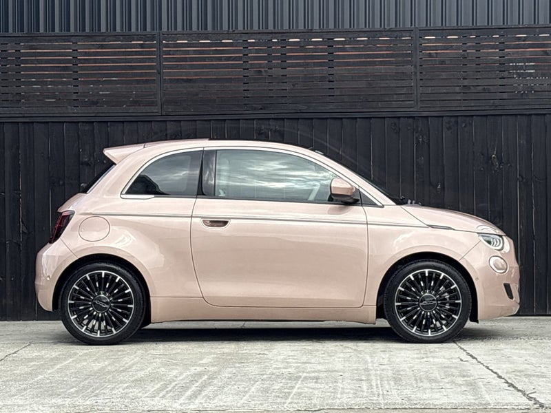 2025 Fiat 500 E Icon image 2