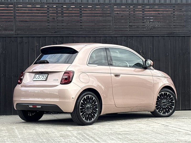 2025 Fiat 500 E Icon image 3
