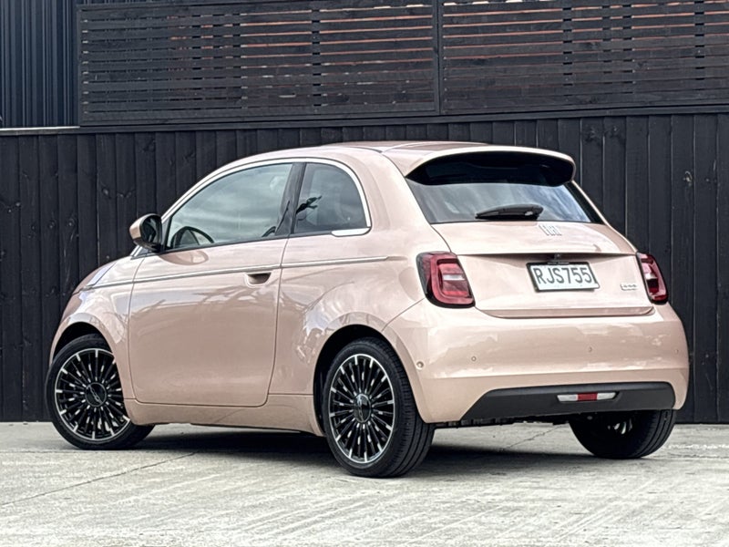 2025 Fiat 500 E Icon image 4