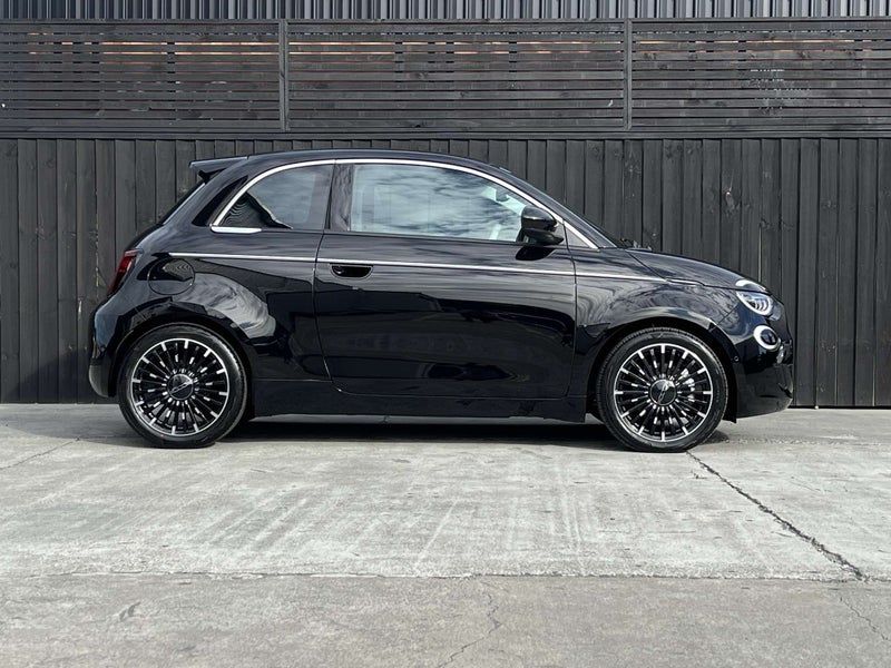 2025 Fiat 500 E Icon image 2
