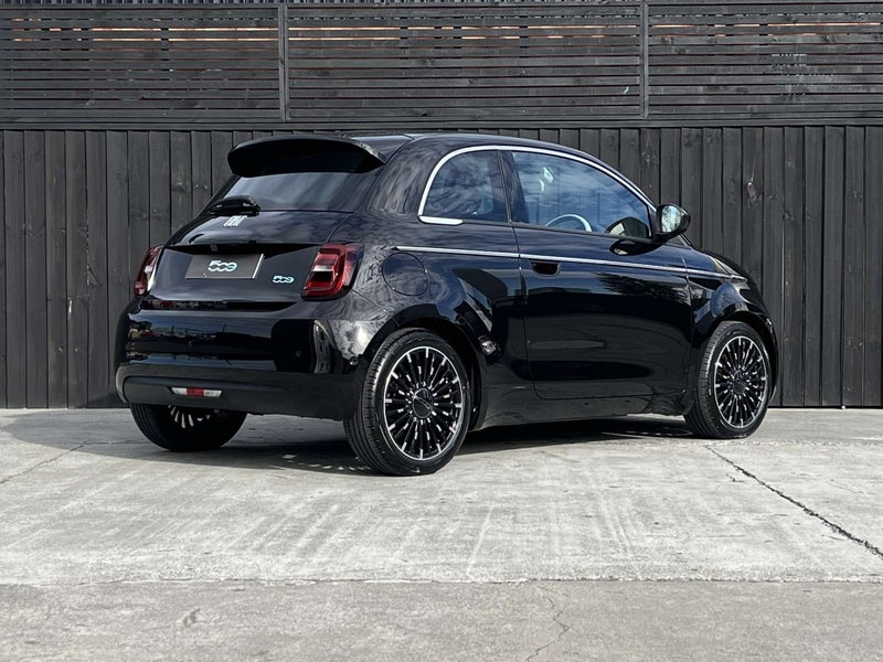 2025 Fiat 500 E Icon image 3