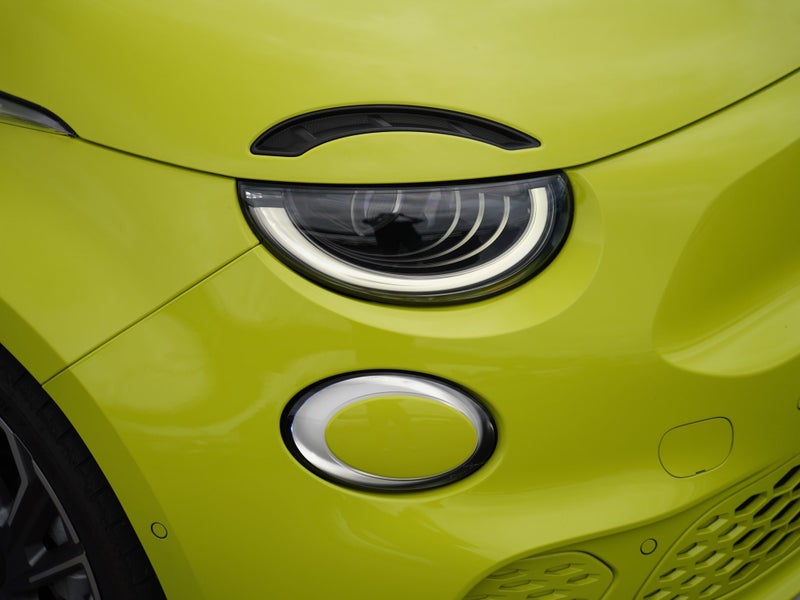 2025 Fiat 500e Abarth 3Dr A Hatch image 3
