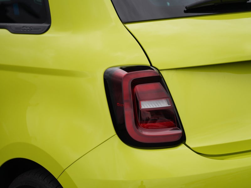 2025 Fiat 500e Abarth 3Dr A Hatch image 5