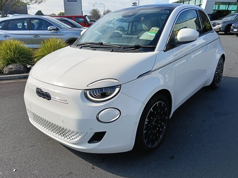 2025 Fiat 500e Icon 42KW image 2