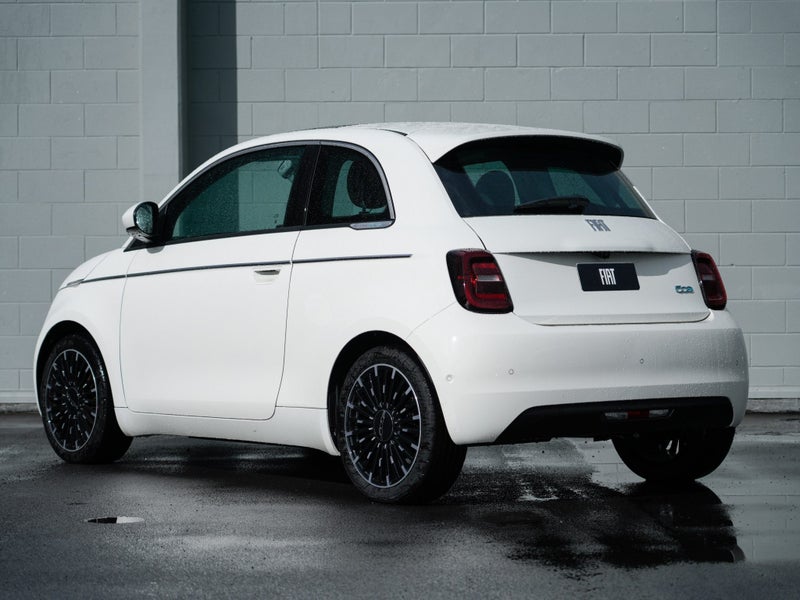 2025 Fiat 500e ICON E 42kw 3Dr Hatch image 2