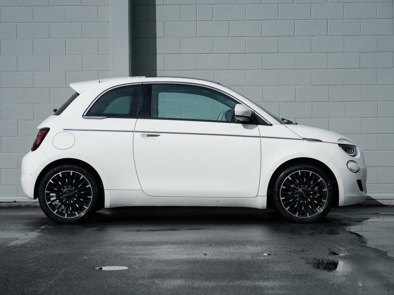 2025 Fiat 500e ICON E 42kw 3Dr Hatch image 3