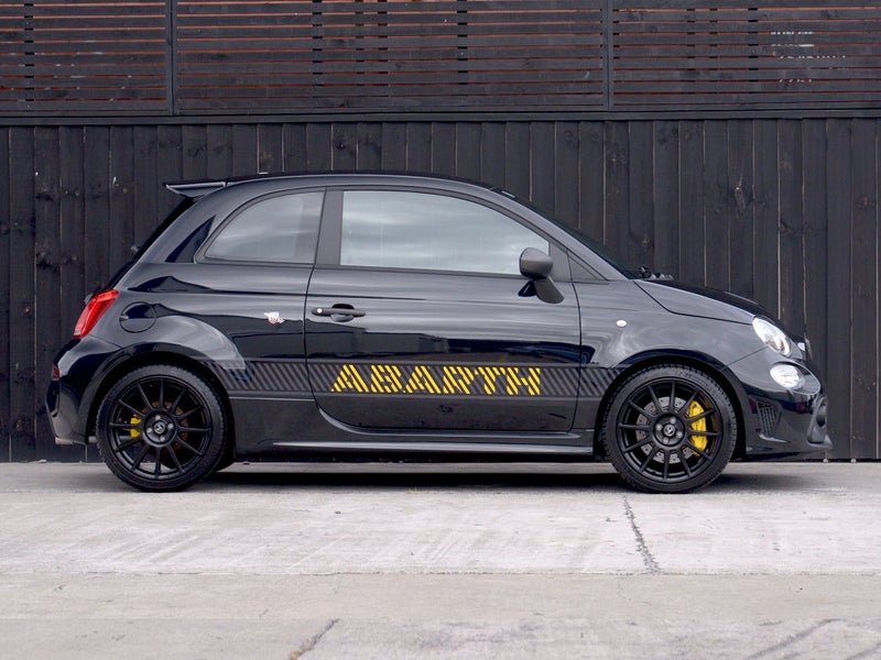 2025 Fiat Abarth 695 Competizione image 2