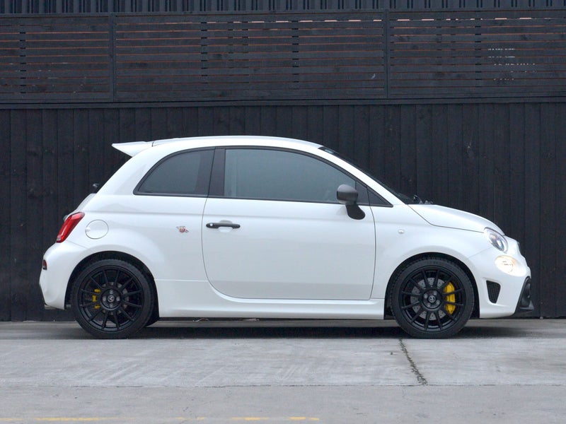 2025 Fiat Abarth 695 Competizione image 2