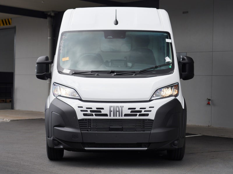 2025 Fiat Ducato 2.2TD 8A XLWB Med Roof 5Dr Van image 4