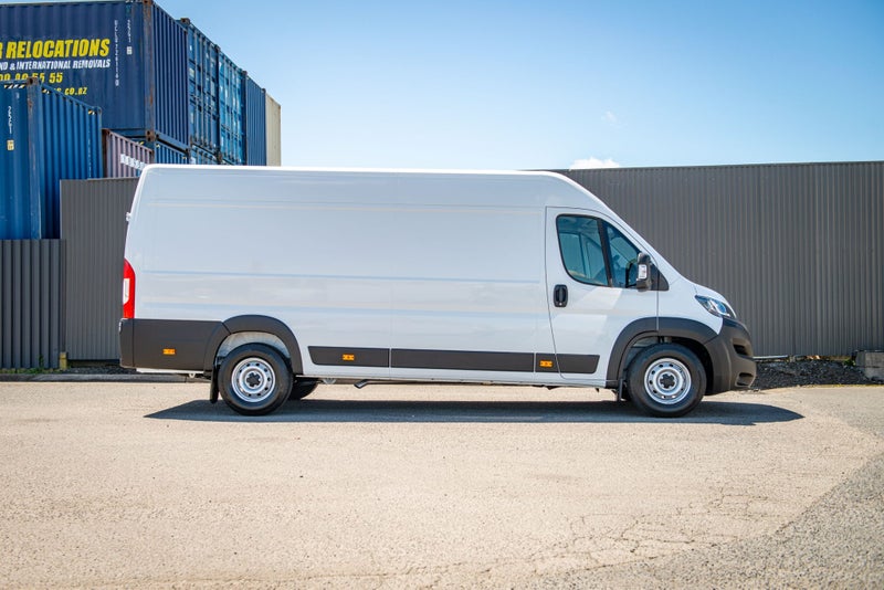 2025 Fiat Ducato Extra-Long Wheelbase Mid Roof image 5